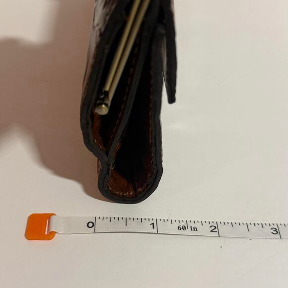 👜NWT Patricia Nash Leather Wallet Large Brown Vintage Clasp Handcrafted Embossed - Picture 7 of 12